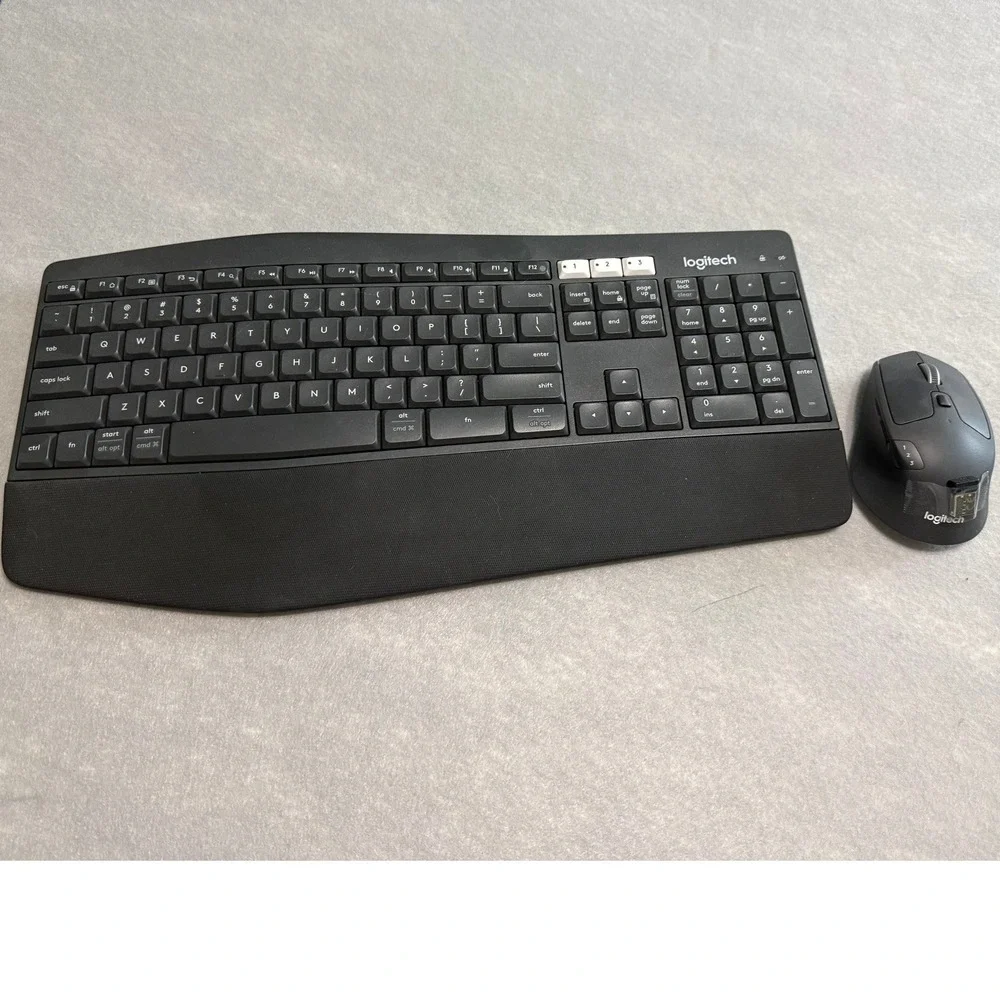 Logitech MK850 Performance Wireless Keyboard Mouse Combo Black Excellent K850